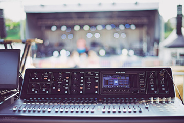 Sonorisation & Éclairage : retour en image sur nos dernières réalisations à Bergerac